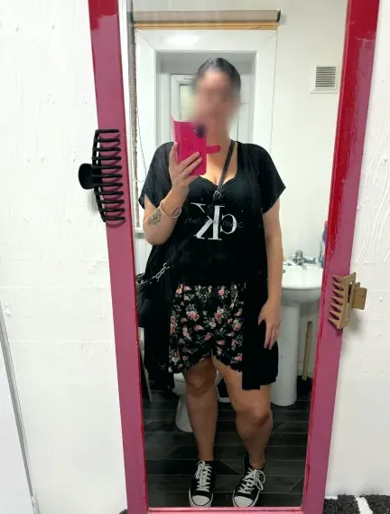 Alena, 37