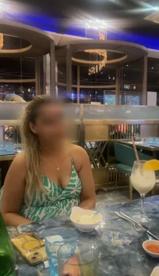 Andrea, 40