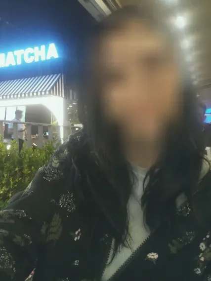 Büsra, 40
