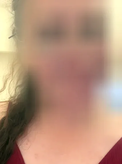 Büsra, 29