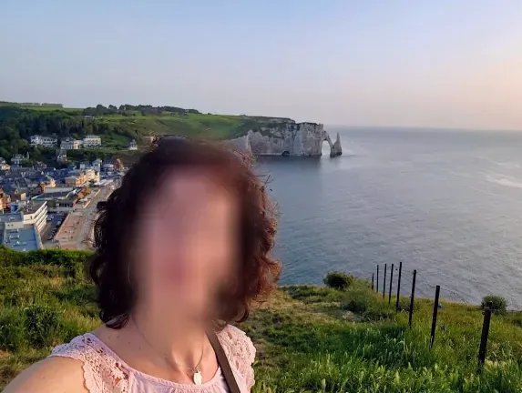 Jacqueline, 40