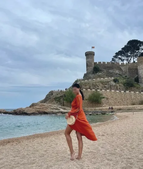 Lena, 39