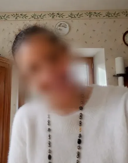 Lucia, 37