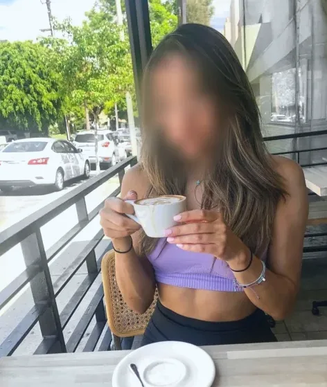 Maja, 32