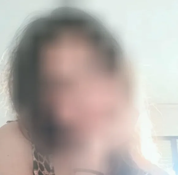 Merve, 25