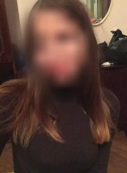 Sabrina, 29