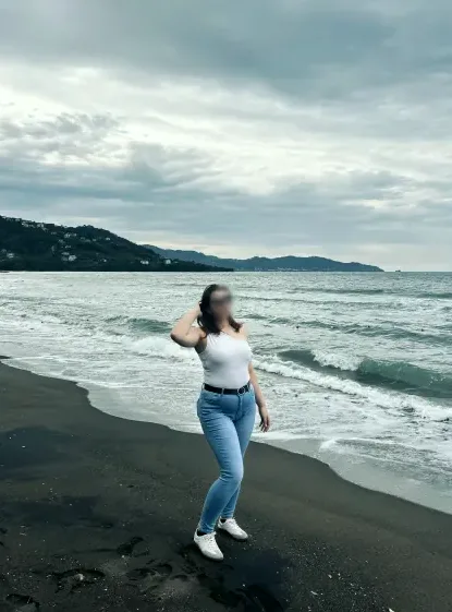 Sandra, 21