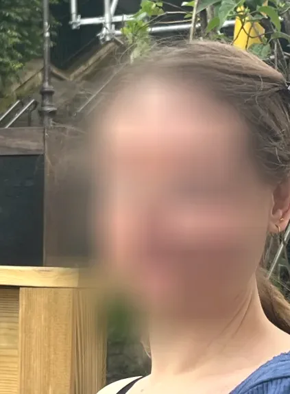 Sophie, 34